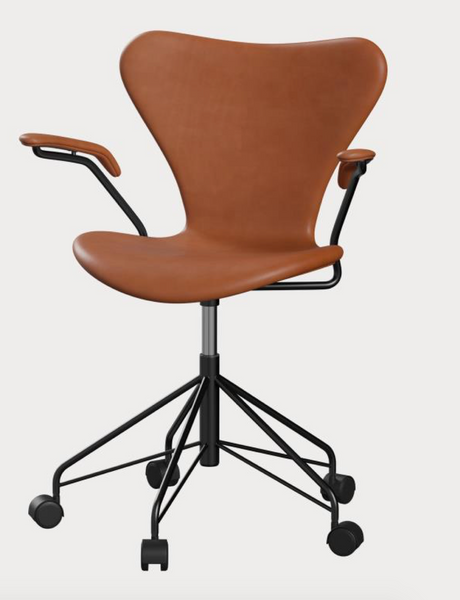 Hovedbilde Series7 kontorstol med arm - fullpolstret Essential Walnut