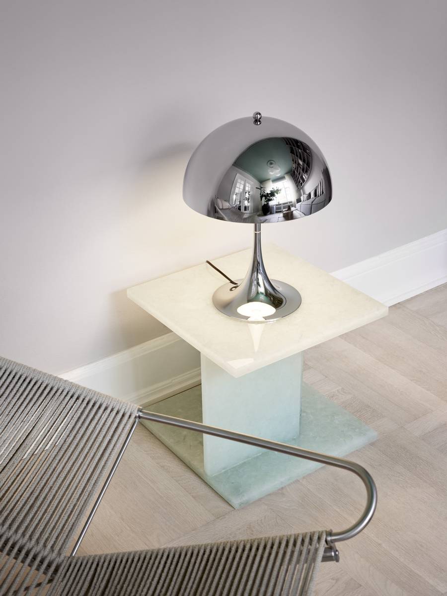 Louis Poulsen Panthella 320 Bordlampe, Krom utstilling