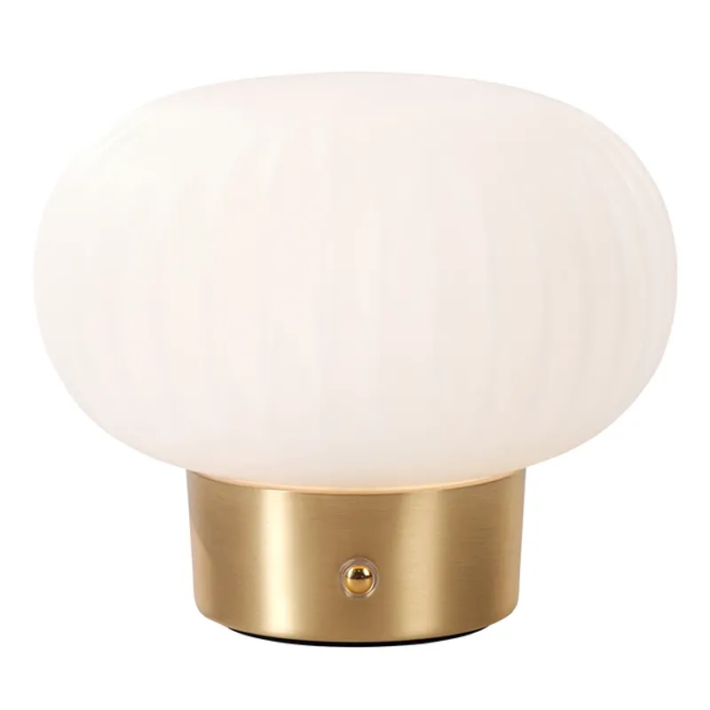 Ms Zoe Oppladbar bordlampe, messing/opal