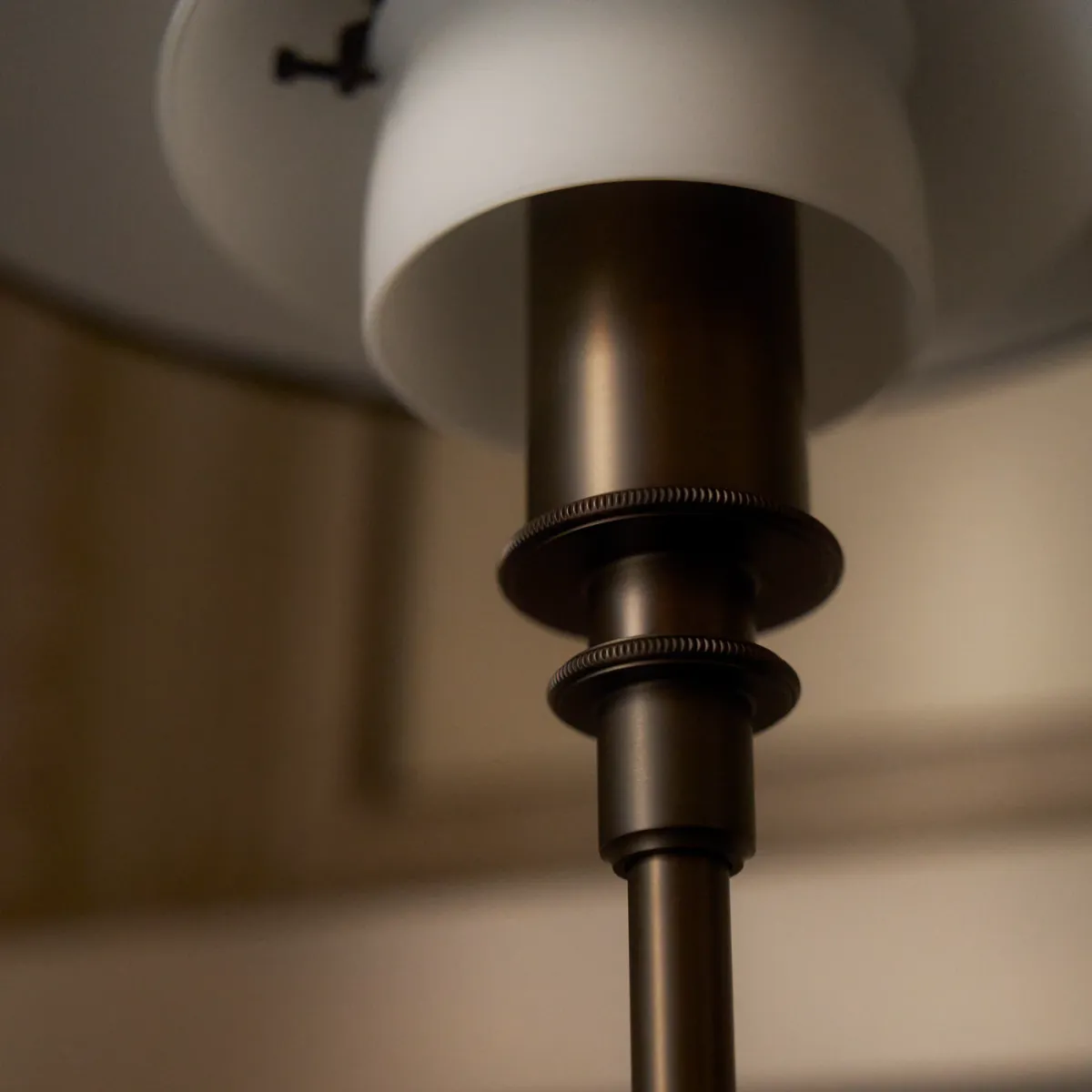 Louis Poulsen PH 3/2 Aged Brass Opal Bordlampe levering ultimo september 2025
