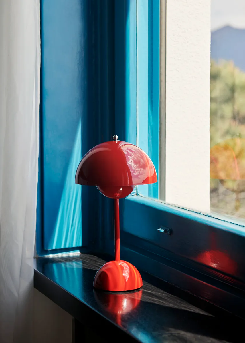 &Tradition Flowerpot VP9 Portabel Bord, Vermillion Red