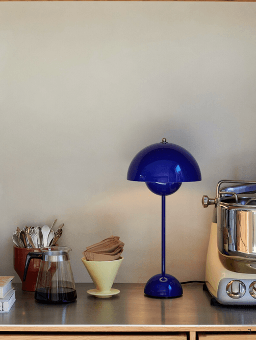 Hovedbilde &Tradition Flowerpot VP3 Bordlampe, Cobalt Blue